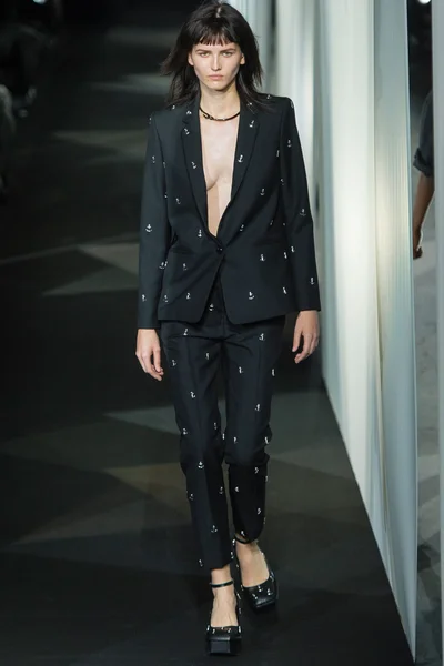 Look 35
